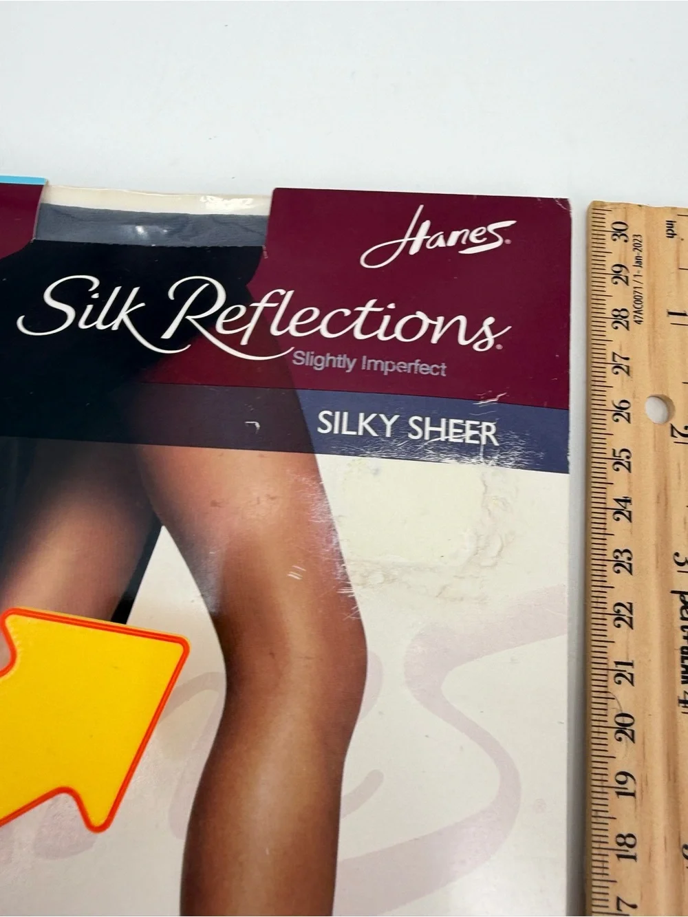 Hanes Pantyhose Size CD Silk Reflections VTG Silver Smoke Style 717- IMPERFECT